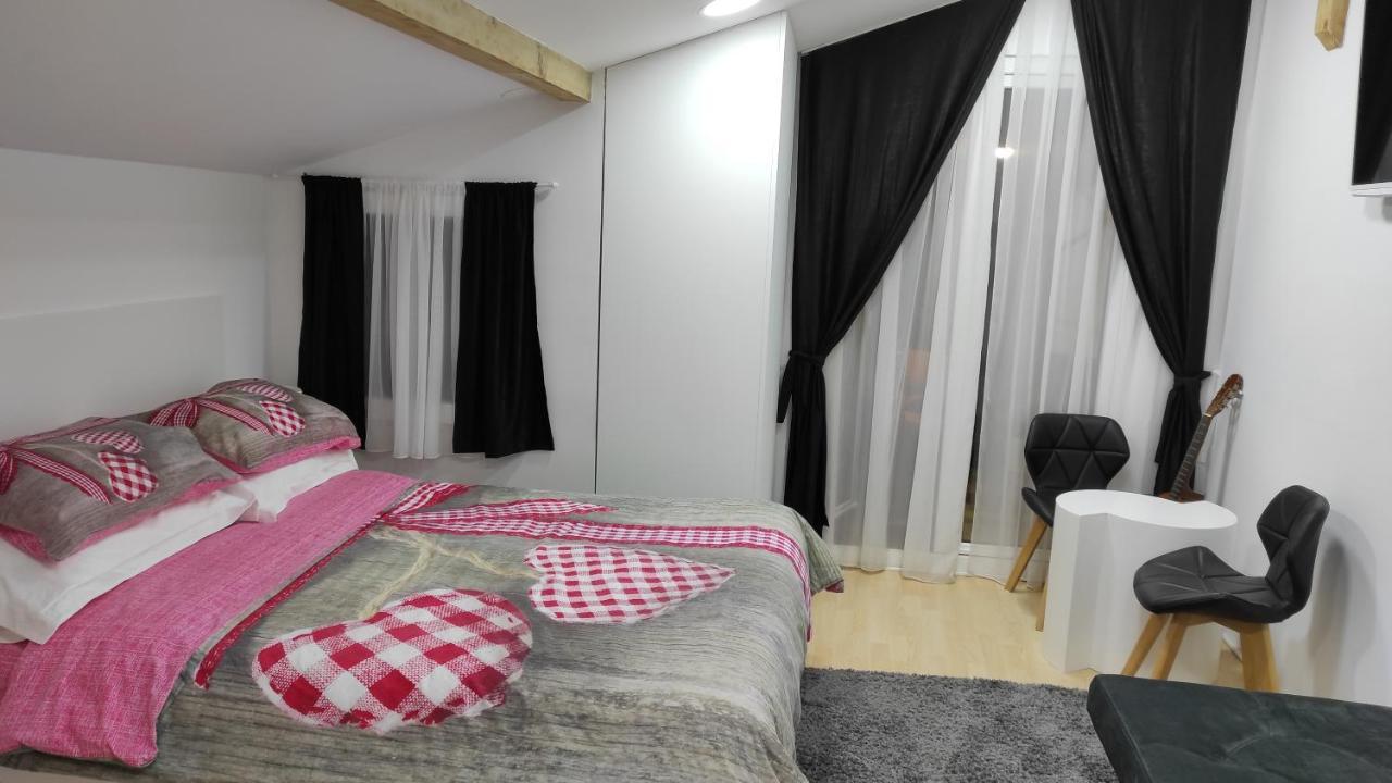 Forest Art Villa Zagreb Sveta Nedjelja  Luaran gambar